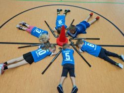 TSV Aufbau 1952 Heiligenstadt V- Die Minis der Abteilung Hockey.jpg